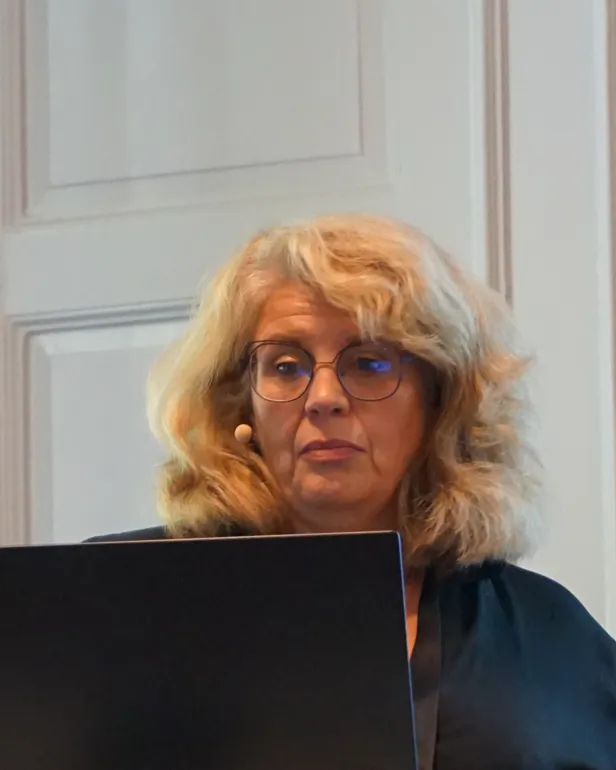 A woman with blonde hair