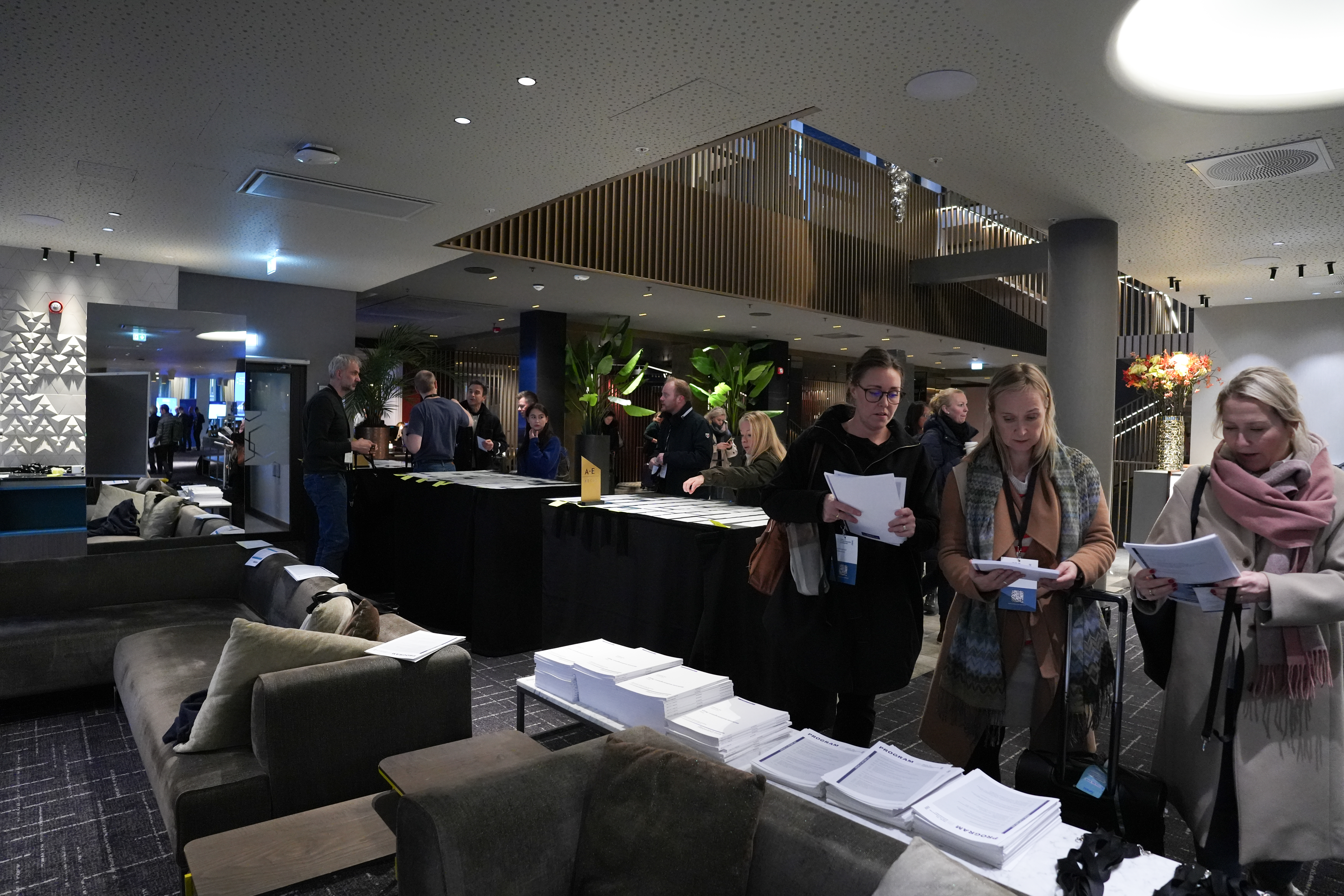 Bilde av personer på konferansen