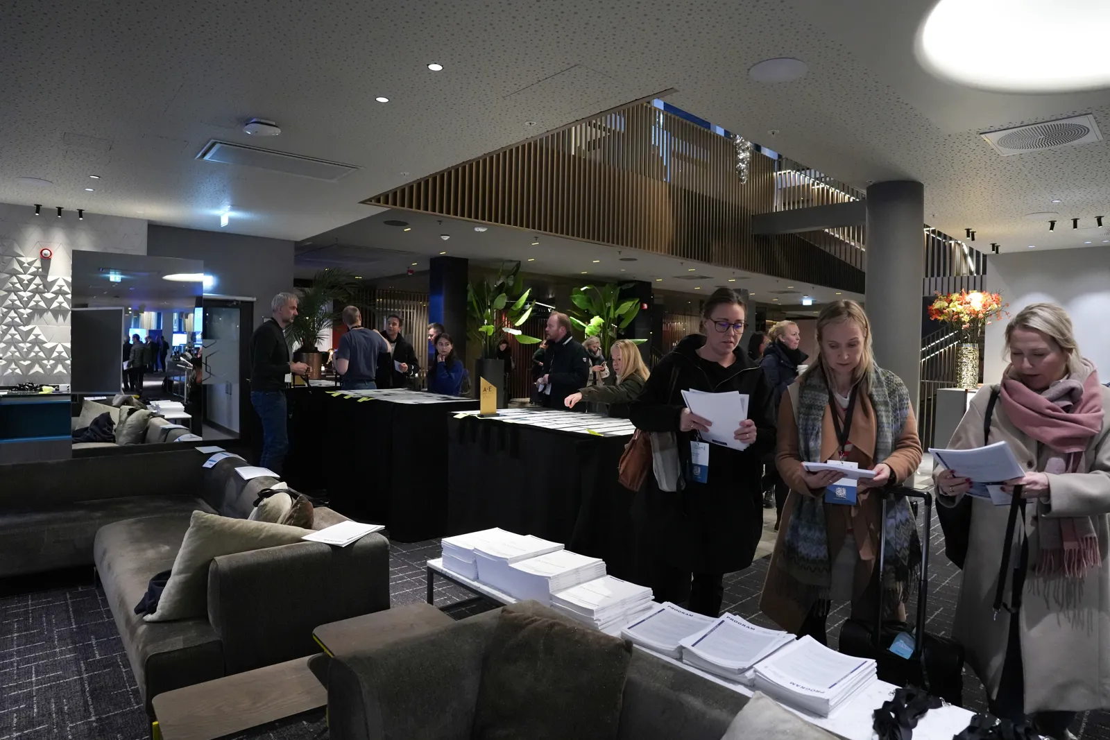 Bilde av personer på konferansen