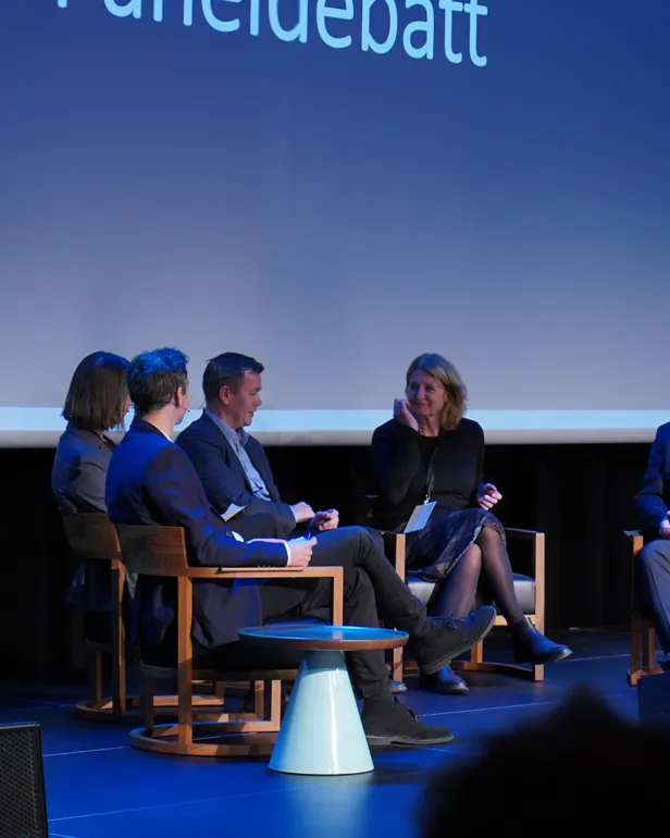 Paneldebatt på konferansen